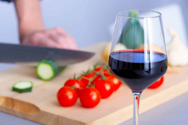 De quelle façon utilise-t-on le vin en cuisine ?