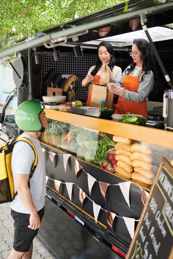 Les avantages incontournables des services de traiteur street food